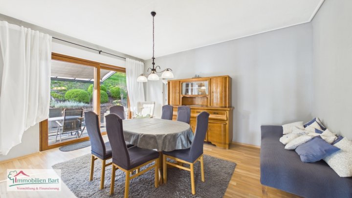 MERZIG: HAUS MIT EIN BIS ZWEI WOHNUNGEN / IDYLLISCH AM BACHLAUF / MIT CA. 33 AR GRUNDSTÜCK