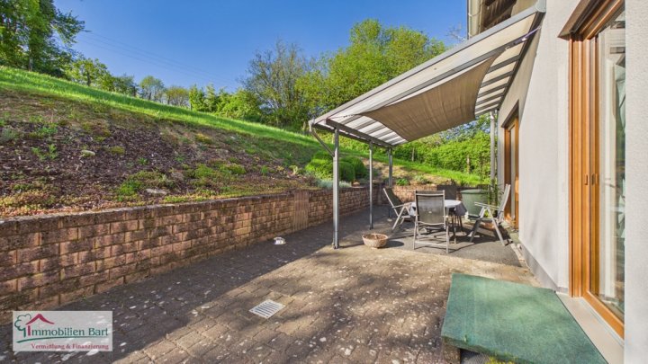 MERZIG: HAUS MIT EIN BIS ZWEI WOHNUNGEN / IDYLLISCH AM BACHLAUF / MIT CA. 33 AR GRUNDSTÜCK