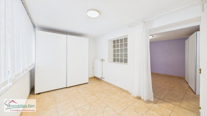 180 M² WOHNFLÄCHE + WEITERE ZIMMER IM UG! WOHNHAUS MIT GARTEN + GARAGE