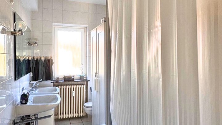 Wohn- und Geschäftshaus, zentrale Lage von Dillingen, rund 528m² Gesamtfläche