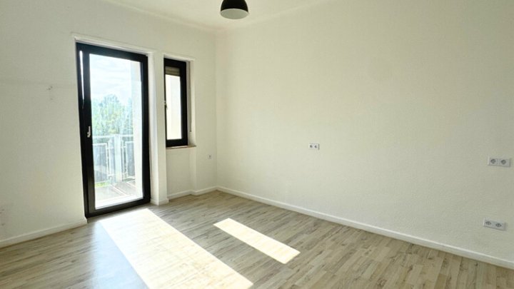 Helle renovierte 4-ZKB Wohnung mit Balkon in verkehrsgünstiger Lage