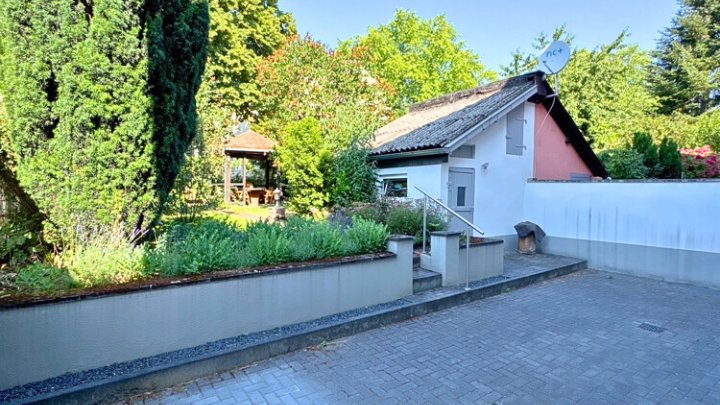 Erstbezug - Sanierte 2-ZKB Erdgeschosswohnung in toller Lage am oberen Rastpfuhl