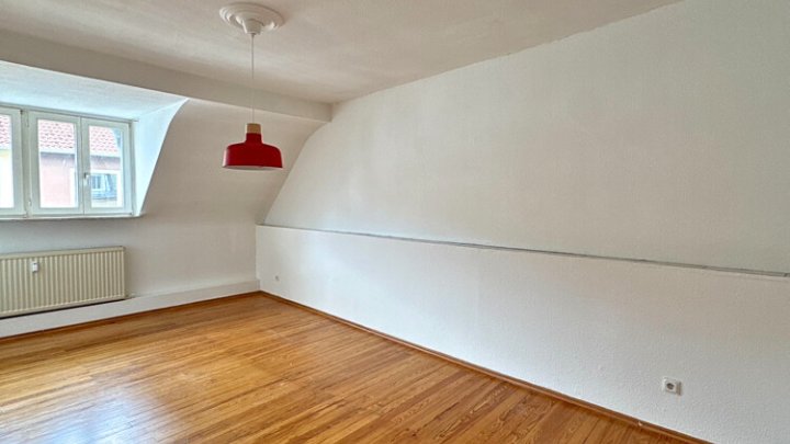 Helle und gepflegte 3-ZKB-Altbauwohnung im Nauwieser Viertel