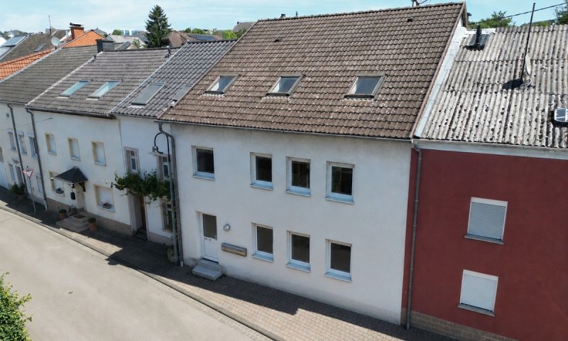 Wohnen nahe Luxemburg – Großzügiges Haus mit Terrasse, Garten und flexiblen Nutzungsmöglichkeiten