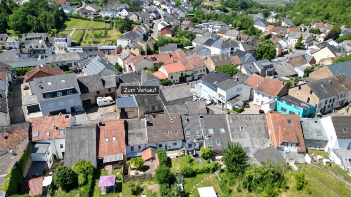 Attraktive Kapitalanlage: Mehrfamilienhaus mit drei Wohnungen in Wincheringen nahe Luxemburg
