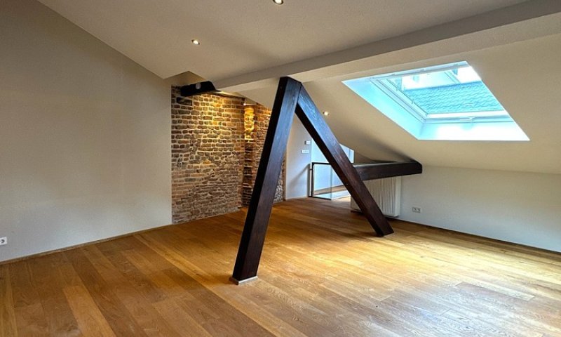 Hochwertig sanierte Maisonette-Wohnung auf dem St. Johanner Markt
