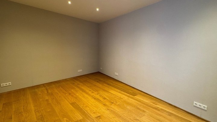 Hochwertig sanierte Maisonette-Wohnung auf dem St. Johanner Markt