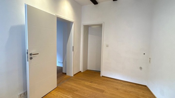 Hochwertig sanierte Maisonette-Wohnung auf dem St. Johanner Markt