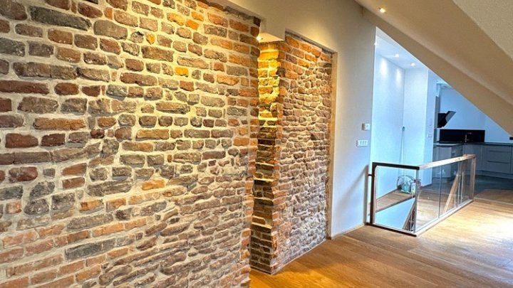 Hochwertig sanierte Maisonette-Wohnung auf dem St. Johanner Markt