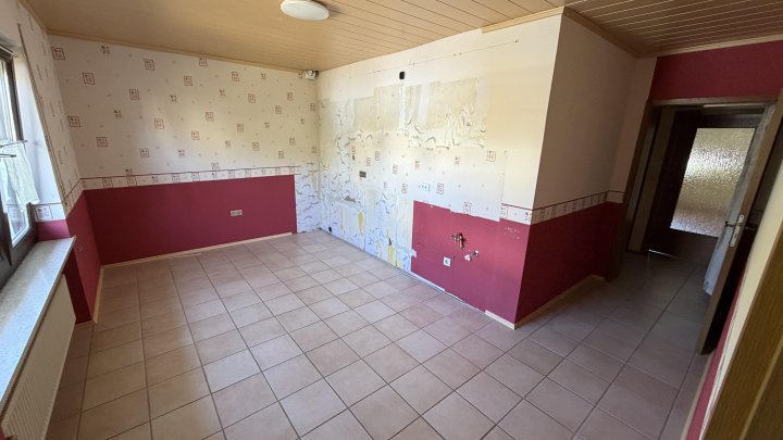 Viel Platz für Ihre Pläne: Mehrfamilienhaus mit 5 Wohneinheiten & Ausbaupotenzial in ruhiger Lage von Berglicht