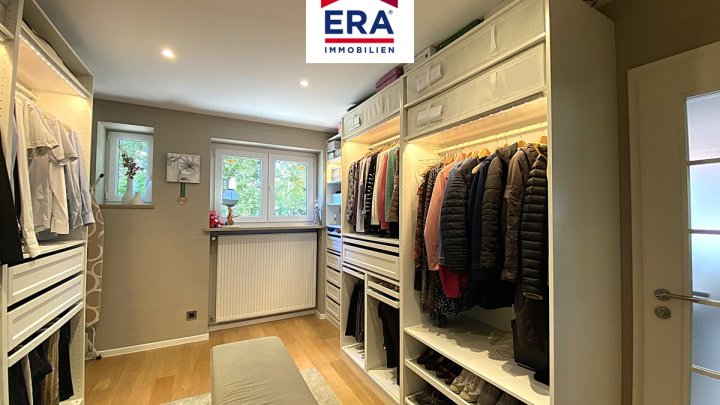 OHNE VERMITTLUNGSGEBÜHREN-EINFAMILIENHAUS MIT POOL UND EINLIEGERWOHNUNG IN SARREGUEMINES/FR, NÄHE SB