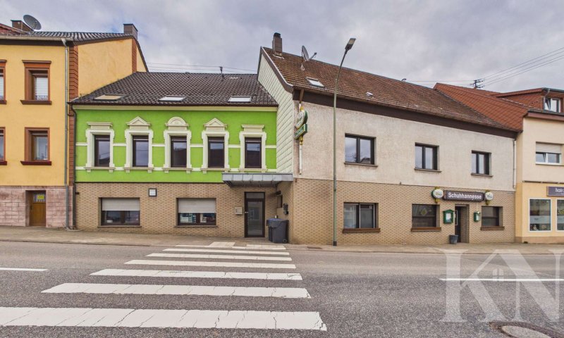 Seltene Gelegenheit: Entkerntes Wohn- & Geschäftshaus mit viel Entwicklungspotenzial