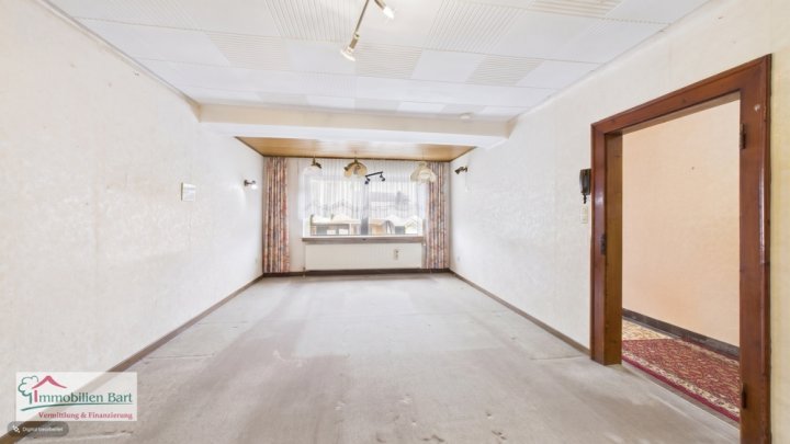 ORSCHOLZ: EINFAMILIENHAUS / GARTEN / GARAGE / VIELFÄLTIGE NUTZUNGSMÖGLICHKEITEN