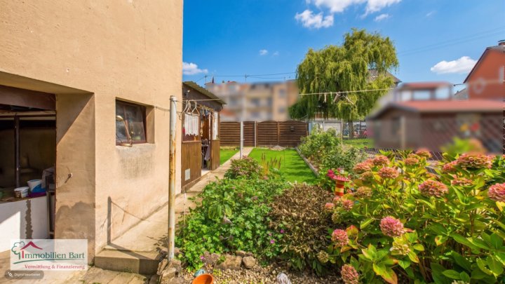 ORSCHOLZ: EINFAMILIENHAUS / GARTEN / GARAGE / VIELFÄLTIGE NUTZUNGSMÖGLICHKEITEN