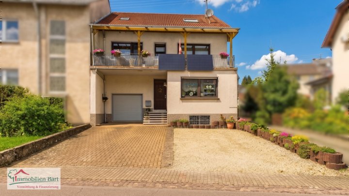 GRENZNÄHE LUXEMBURG: WOHNHAUS MIT GARAGE UND GARTEN IN TOP LAGE VON ORSCHOLZ