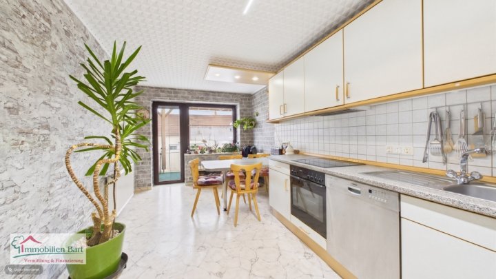 GRENZNÄHE LUXEMBURG: WOHNHAUS MIT GARAGE UND GARTEN IN TOP LAGE VON ORSCHOLZ