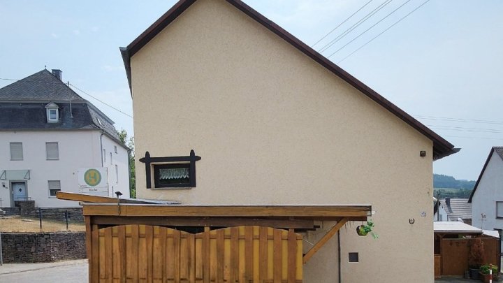 Solides Wohnhaus mit Platz für die ganze Familie