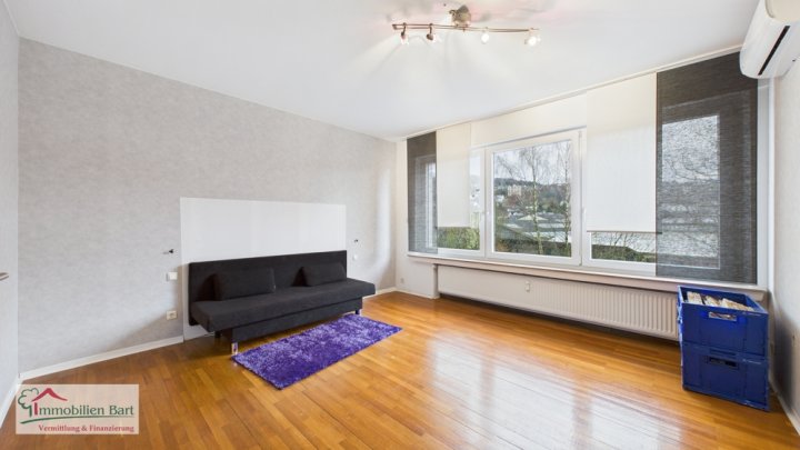 MERZIG: STADTNAHE DUPLEX-WOHNUNG MIT 3 SCHLAFZIMMERN!