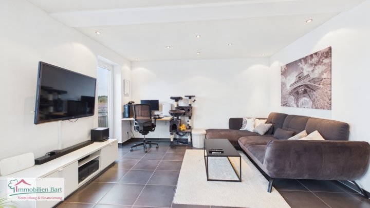 GRENZE LUXEMBURG: TOLLE WOHNUNG / 2 SCHLAFZ. / CARPORT STELLPLATZ