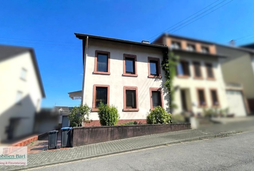 Straßenansicht