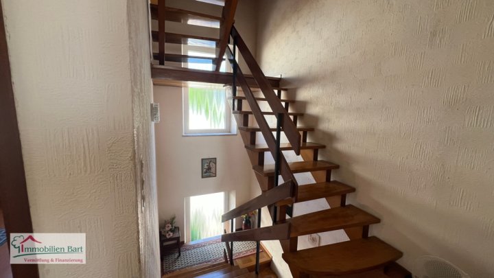 SOFORT VERFÜGBAR: 4 SCHLAFZIMMER / KELLER / GARTEN / GARAGE