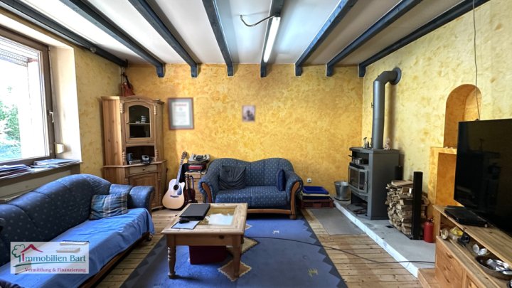 GRENZNÄHE LUXEMBURG: WOHNHAUS MIT GARTEN UND GARAGE IN FREUDENBURG