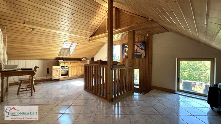 GRENZNÄHE LUXEMBURG: WOHNHAUS MIT GARTEN UND GARAGE IN FREUDENBURG