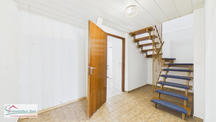 GRENZE LUXEMBURG: WOHNHAUS MIT GARAGE IN PERL-BORG!