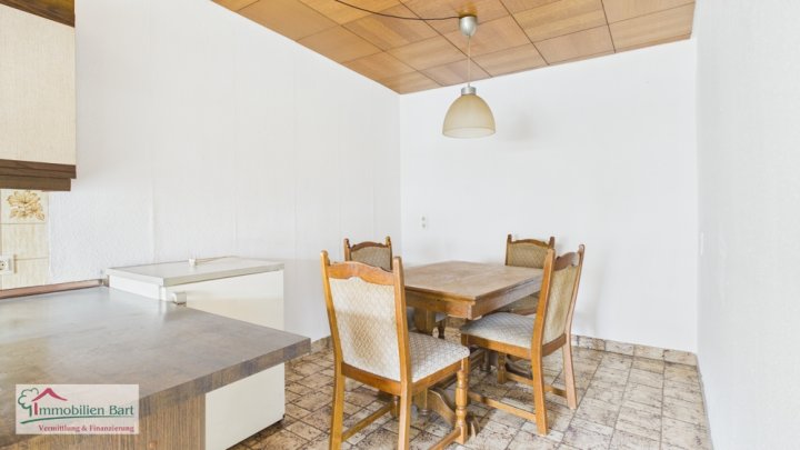 GRENZE LUXEMBURG: WOHNHAUS MIT GARAGE IN PERL-BORG!