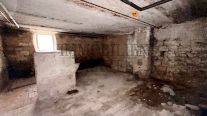 FAMILIENGLÜCK MIT VIEL PLATZ, GROSSER SCHEUNE UND WEITLÄUFIGEM GARTEN IN HASSEL - SOFORT FREI