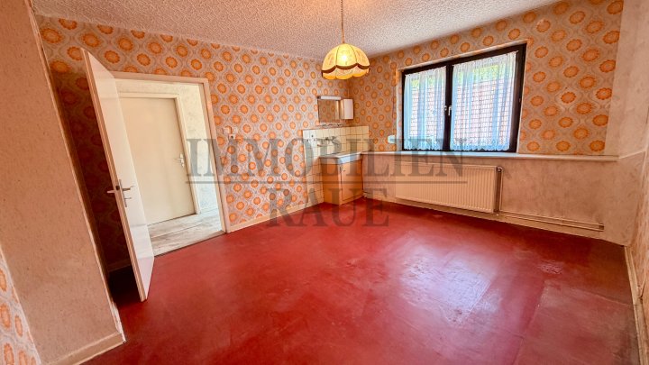 FAMILIENGLÜCK MIT VIEL PLATZ, GROSSER SCHEUNE UND WEITLÄUFIGEM GARTEN IN HASSEL - SOFORT FREI