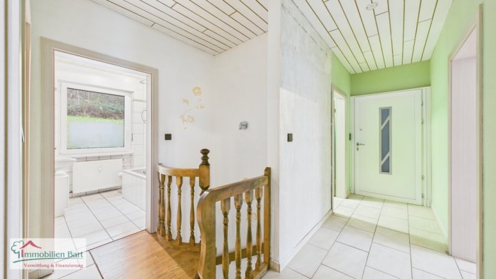 MERZIG: STADTNAHE DUPLEX-WOHNUNG MIT GARTEN UND 3 SCHLAFZIMMERN!
