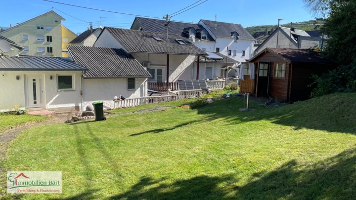 GRENZE L-SCHENGEN: WOHNMOBILSTELLPLATZ / RENOVIERTES WOHNHAUS / GARTEN NACH SÜD-WEST AUSGERICHTET