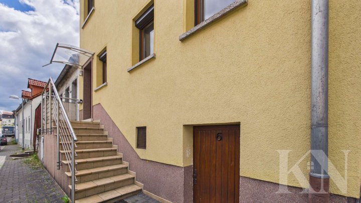 Nähe Universität: Zwei Eigentumswohnungen mit Garten, Balkon & Terrasse