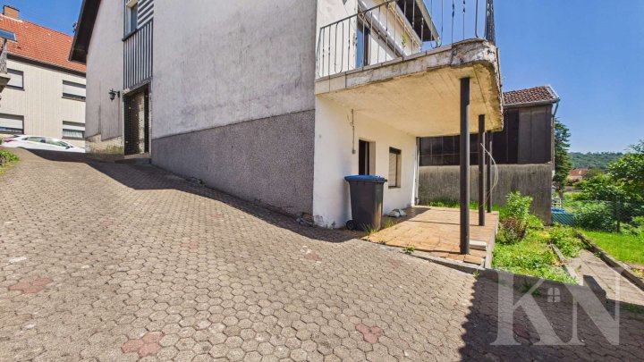 Ihr neues Zuhause in Quierschied – Doppelhaushälfte mit Balkon und Garage