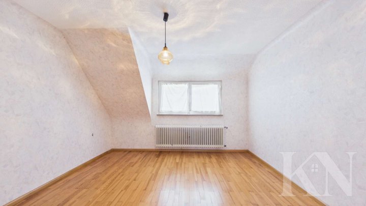 Ihr neues Zuhause in Quierschied – Doppelhaushälfte mit Balkon und Garage