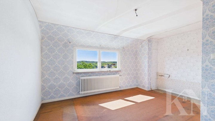 Ihr neues Zuhause in Quierschied – Doppelhaushälfte mit Balkon und Garage