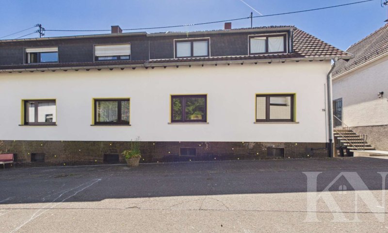 Ihr neues Zuhause in Quierschied – Doppelhaushälfte mit Balkon und Garage