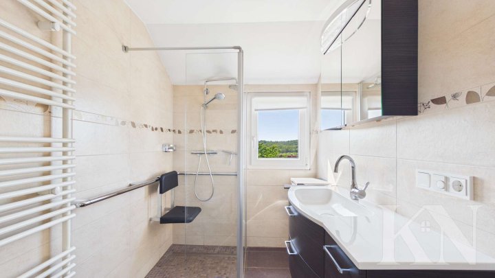 Ihr neues Zuhause in Quierschied – Doppelhaushälfte mit Balkon und Garage