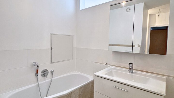 Helle 2,5-ZKB-Wohnung mit Balkon und schönem Weitblick
