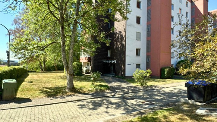Helle 2,5-ZKB-Wohnung mit Balkon und schönem Weitblick