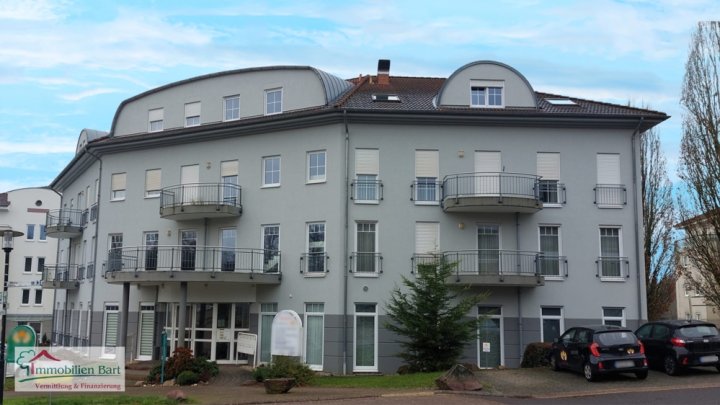 ORSCHOLZ -  NÄHE CLOEF-ATRIUM:  100 M² WOHNUNG MIT BALKON, KELLERBOX, STELLPLATZ UND AUFZUG !