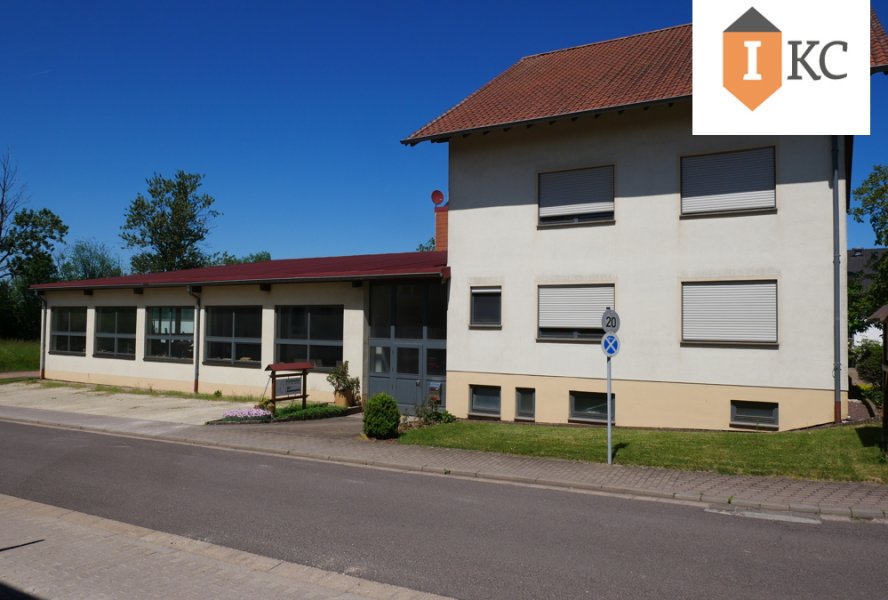 Wohnhaus mit Werkstatt 