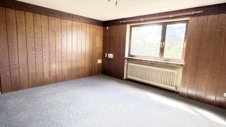 Freistehender Splitlevel-Bungalow in Top-Lage von Spiesen-Elversberg!