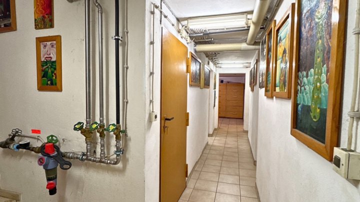 Gepflegtes 3-Familienhaus mit Garagen und Garten auf dem Heidstock