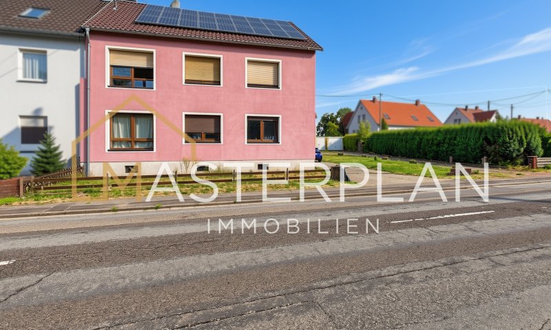 Zweifamilienhaus in Neuforweiler mit Garten und 2 Garagen