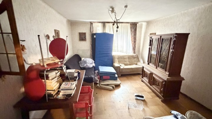 Sanierungsbedürftiges Ein- bis Zweifamilienhaus mit viel Potenzial