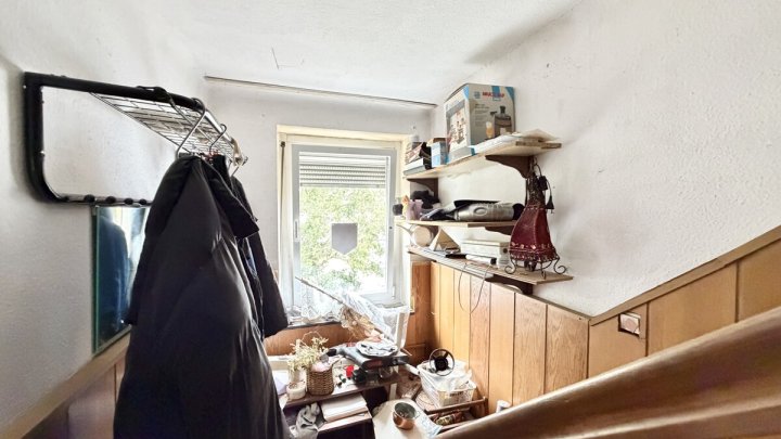 Sanierungsbedürftiges Ein- bis Zweifamilienhaus mit viel Potenzial