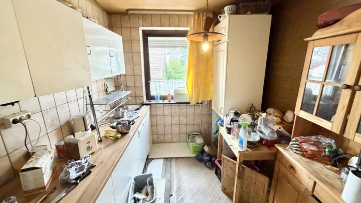 Sanierungsbedürftiges Ein- bis Zweifamilienhaus mit viel Potenzial