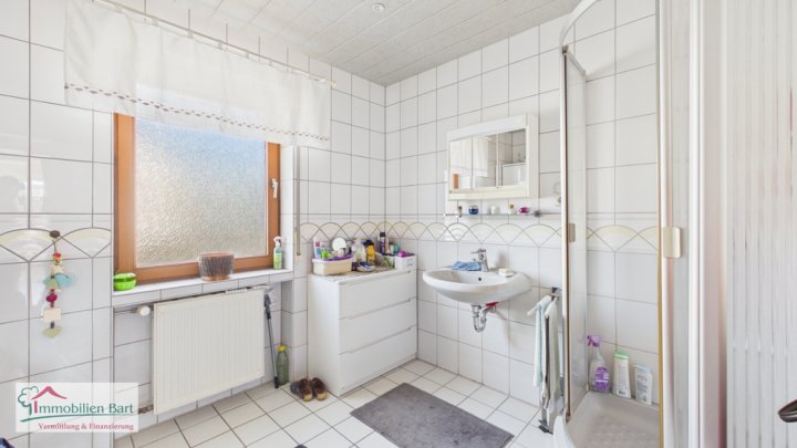 ORSCHOLZ: WOHNHAUS MIT 4 SCHLAFZ., DOPPELGARAGE, GARTEN IN TOP WOHNLAGE!